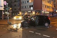 Unfall Aachener Strasse mit Taxi