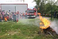 Jugendfeuerwehr Zündorf übt beim Feuerwehrfest